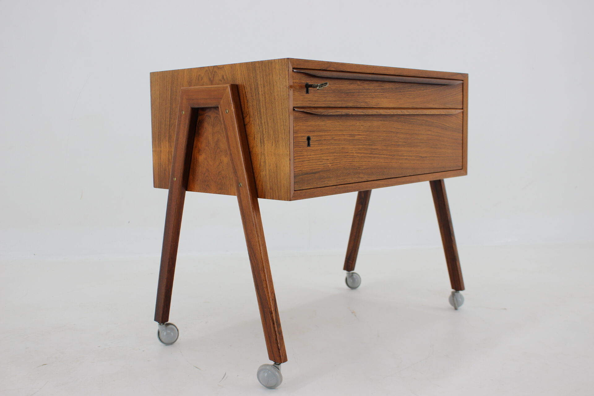 1960s danish palisander chest of drawer