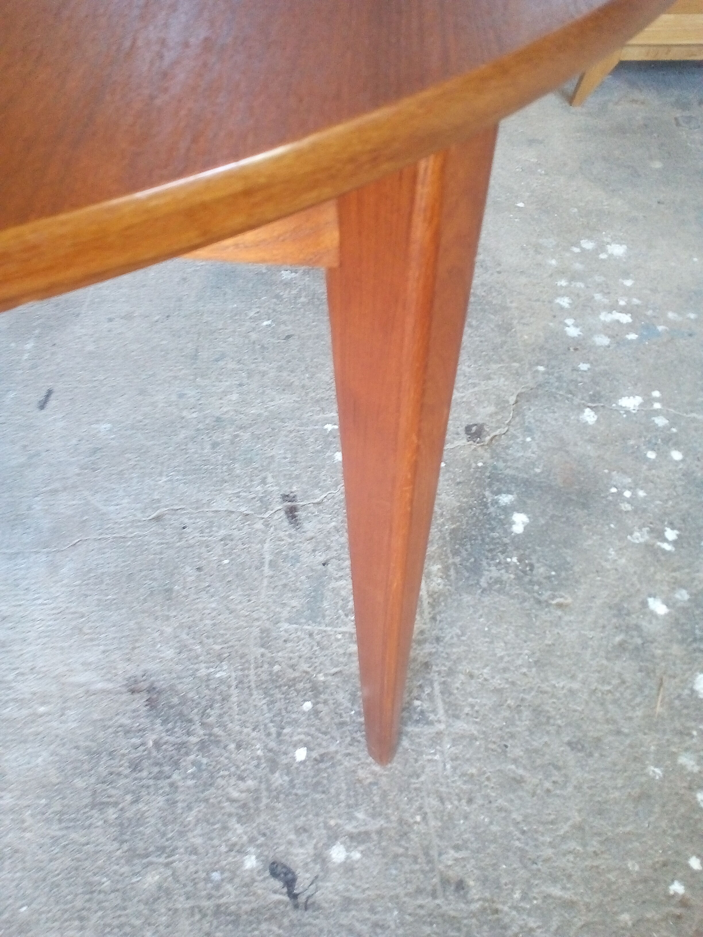Circular teak table