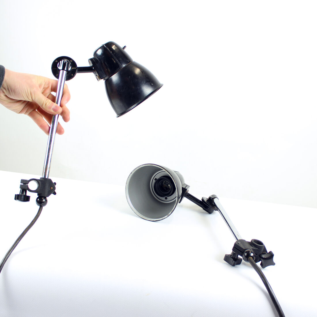 Applique murale industrielle en bakélite noire & chrome, Tchécoslovaquie années 1950