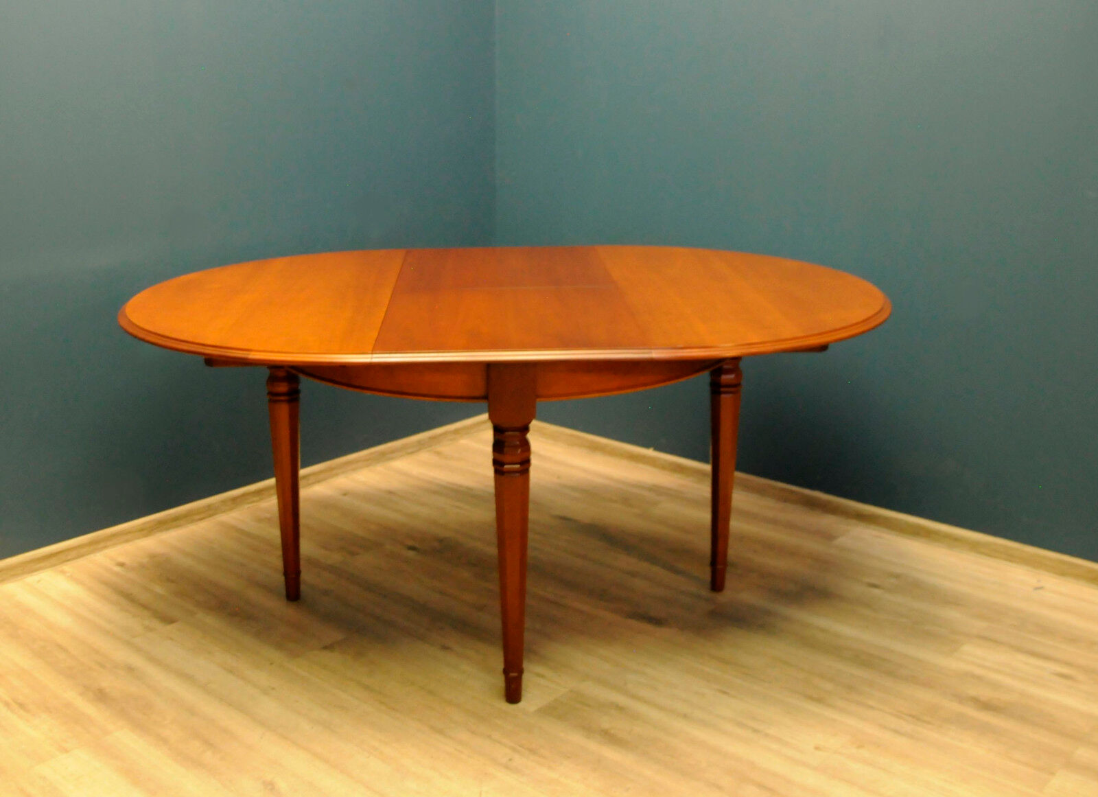 Jaycee furniture english folding table