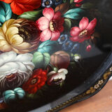 Russian tray decorated with flowers