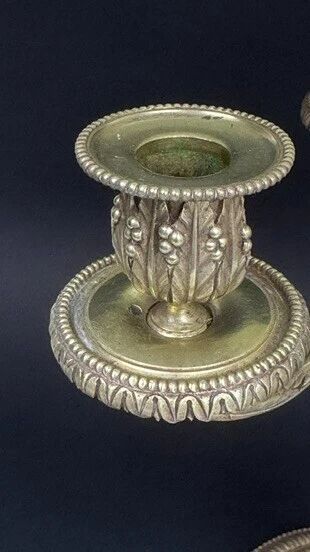 Bronze bouillotte lamp from the 19th century.