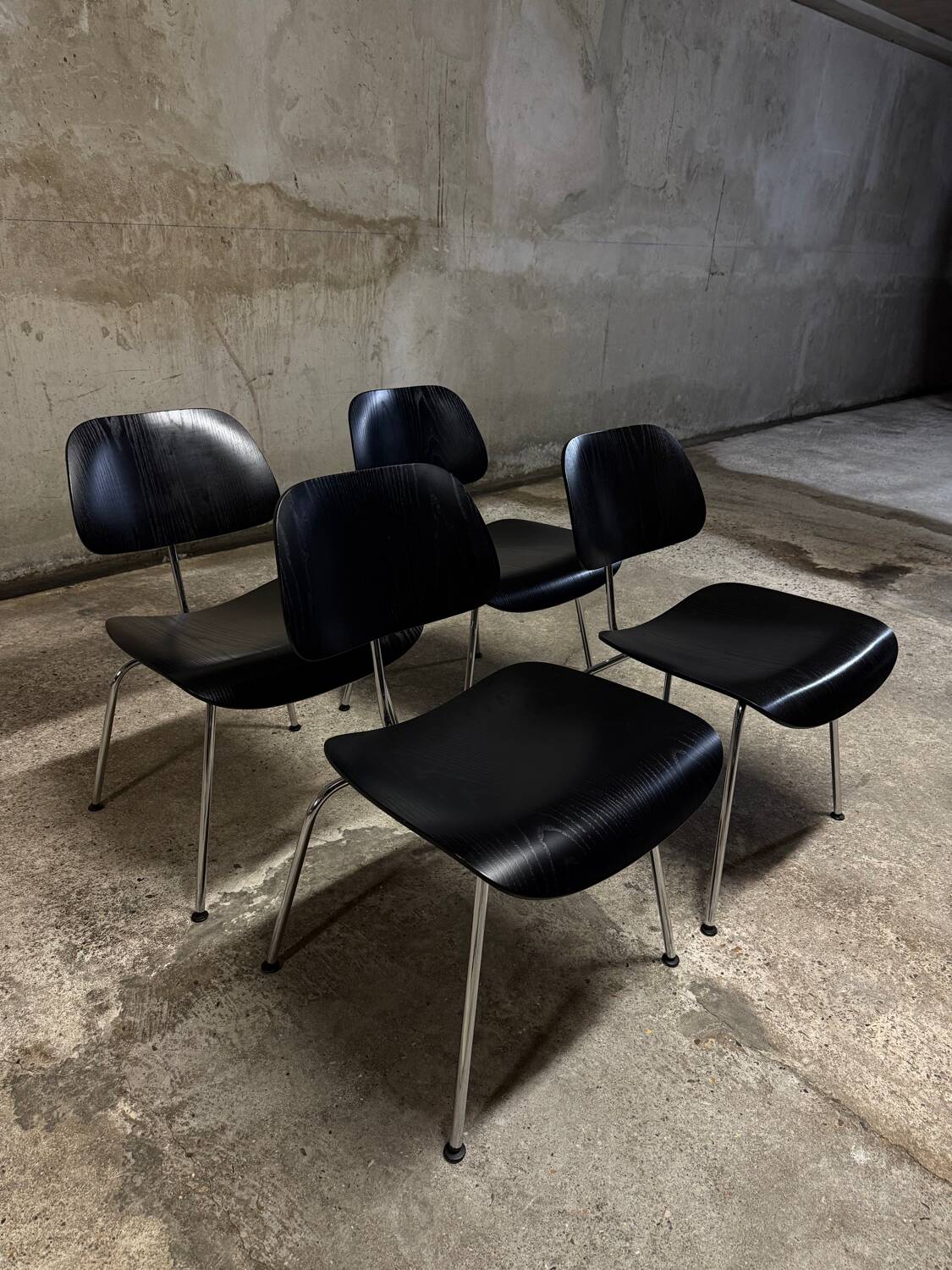 Set of 4 DCM chairs in black ash – Charles & Ray Eames for Vitra