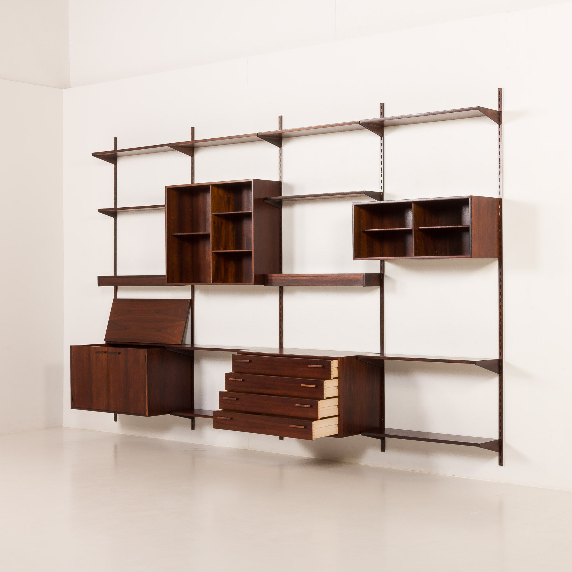 Kai Kristiansen rosewood wall unit with 2 lamps for FM Mobler, Denmark 1960s