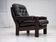 Fauteuil danois des années 1970, revêtement en cuir marron, bois de chêne.