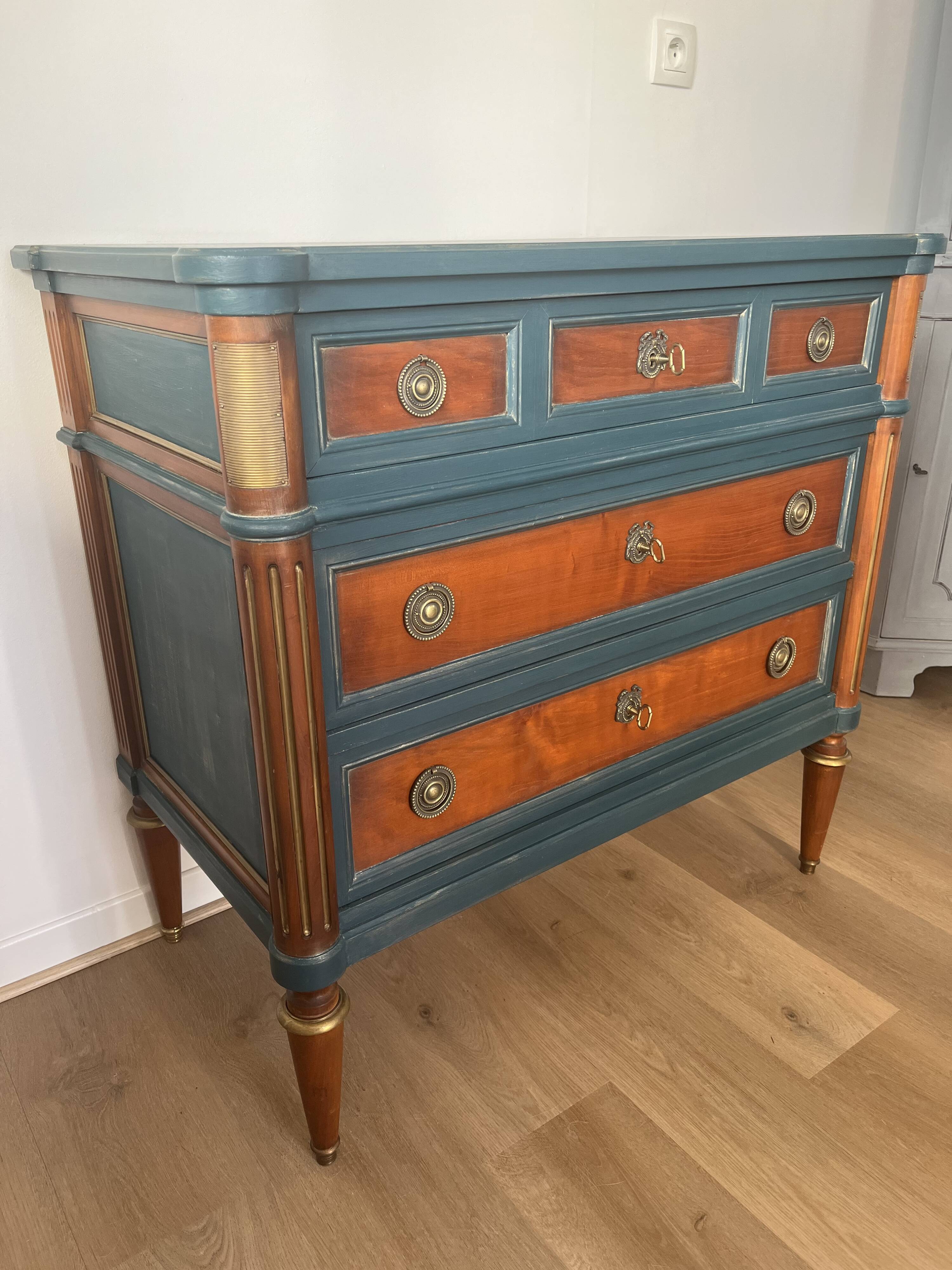 Louis XVI chest of drawers