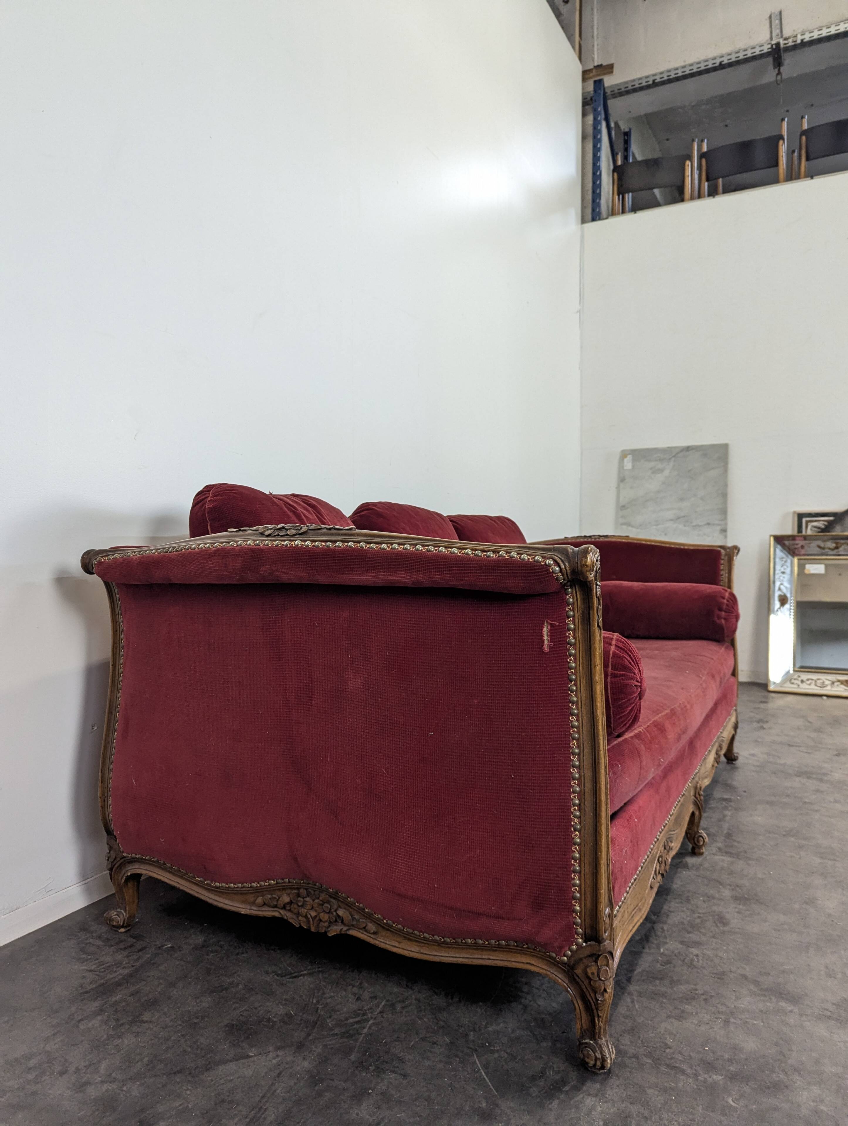 Louis XV style daybed in red velvet