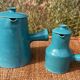 Lot de 2 pichets couverts bleu ciel de Charles Voltz 1960 Vallauris