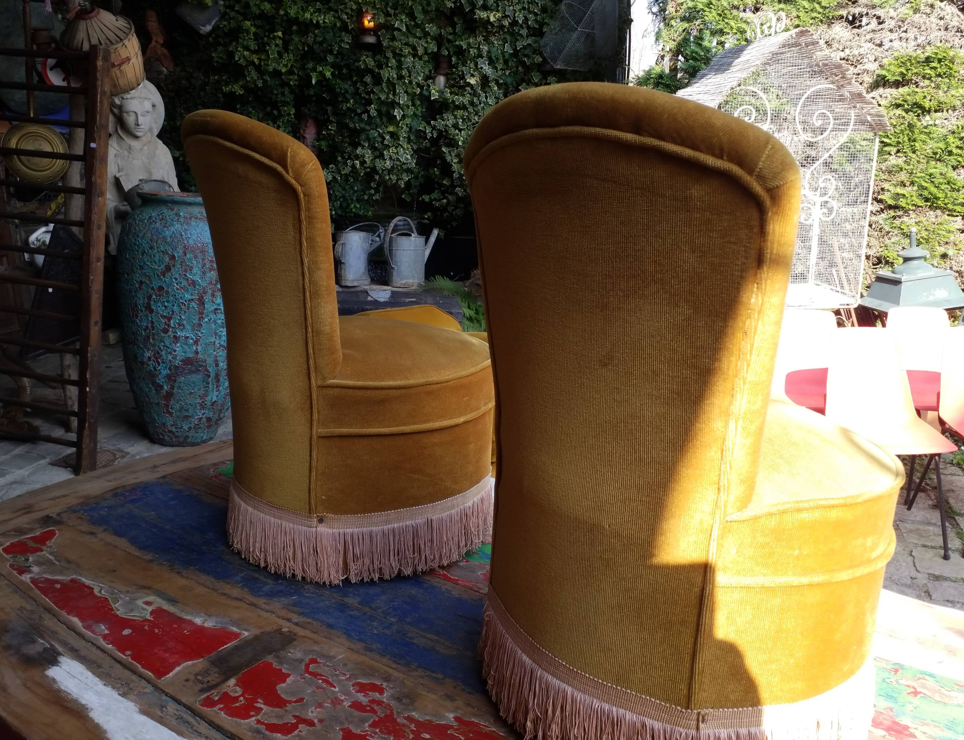2 ottoman armchairs