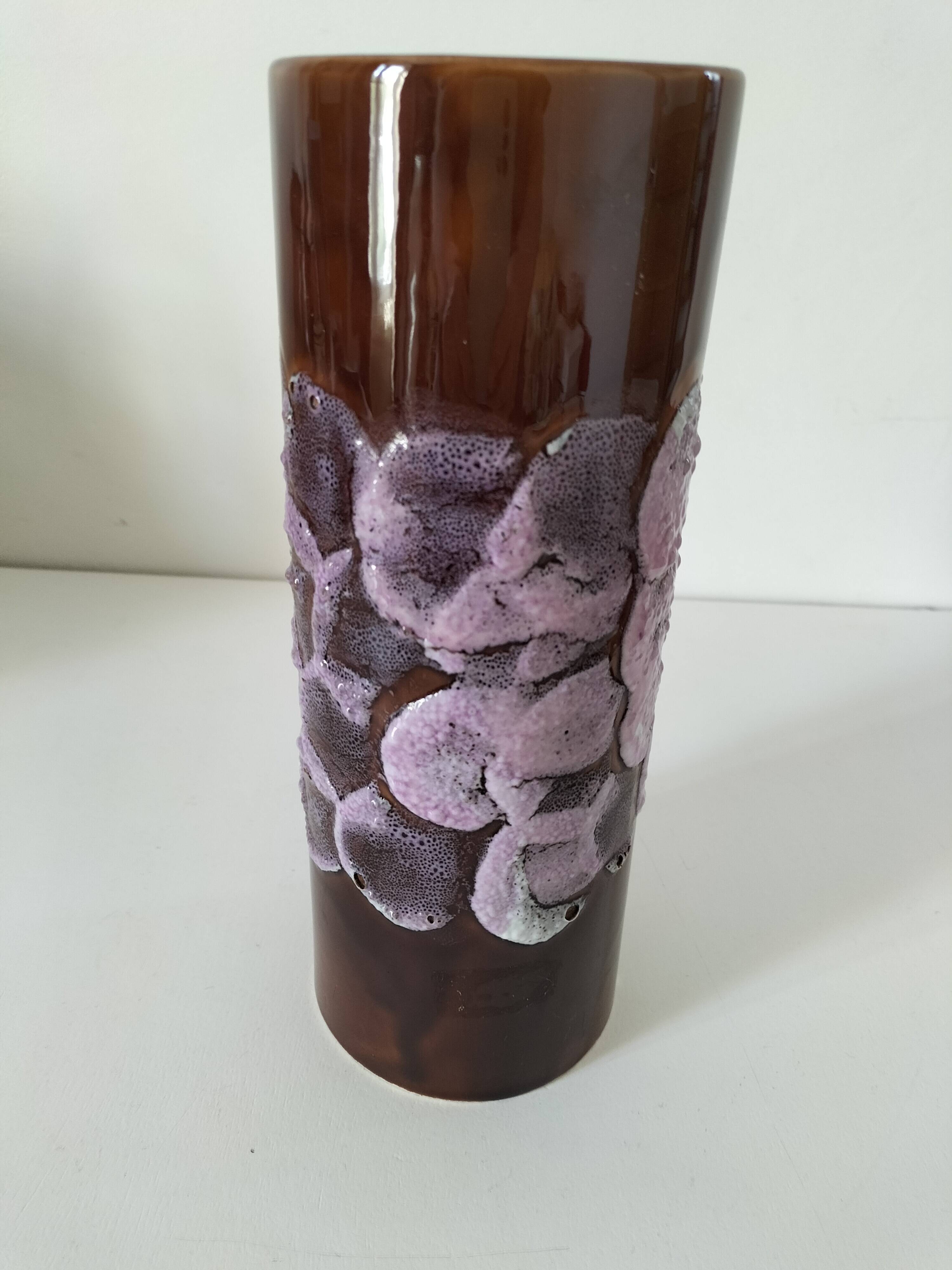 Vase vintage à glaçure volcanique mauve – pièce décorative 60–70’s