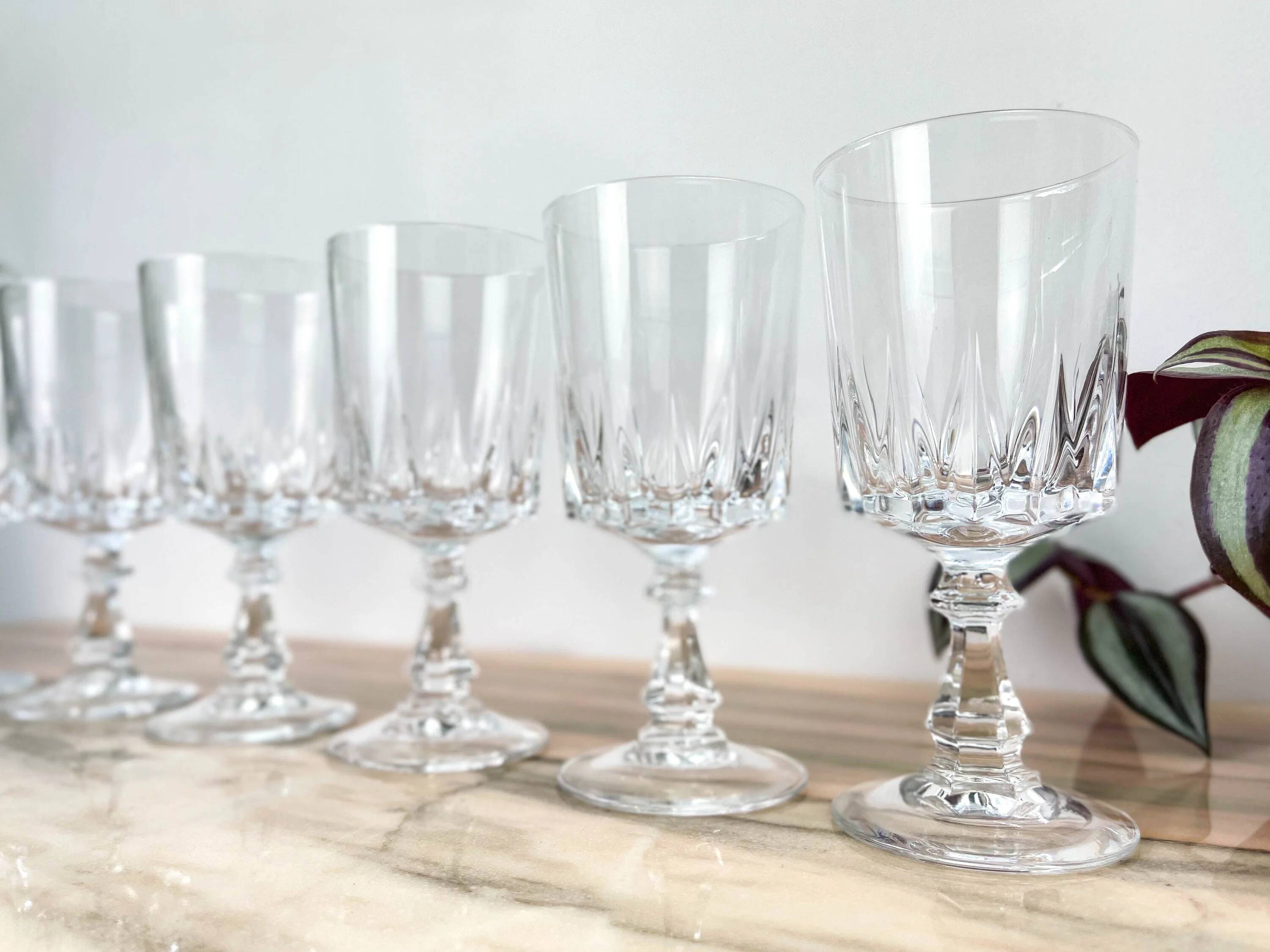 6 red wine glasses in Arques crystal, Louvre model.