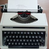 Machine à écrire Silver Reed SR12