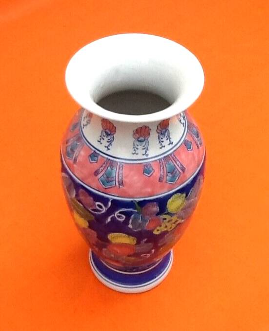 Baluster vase Polychrome ceramic Floral decoration