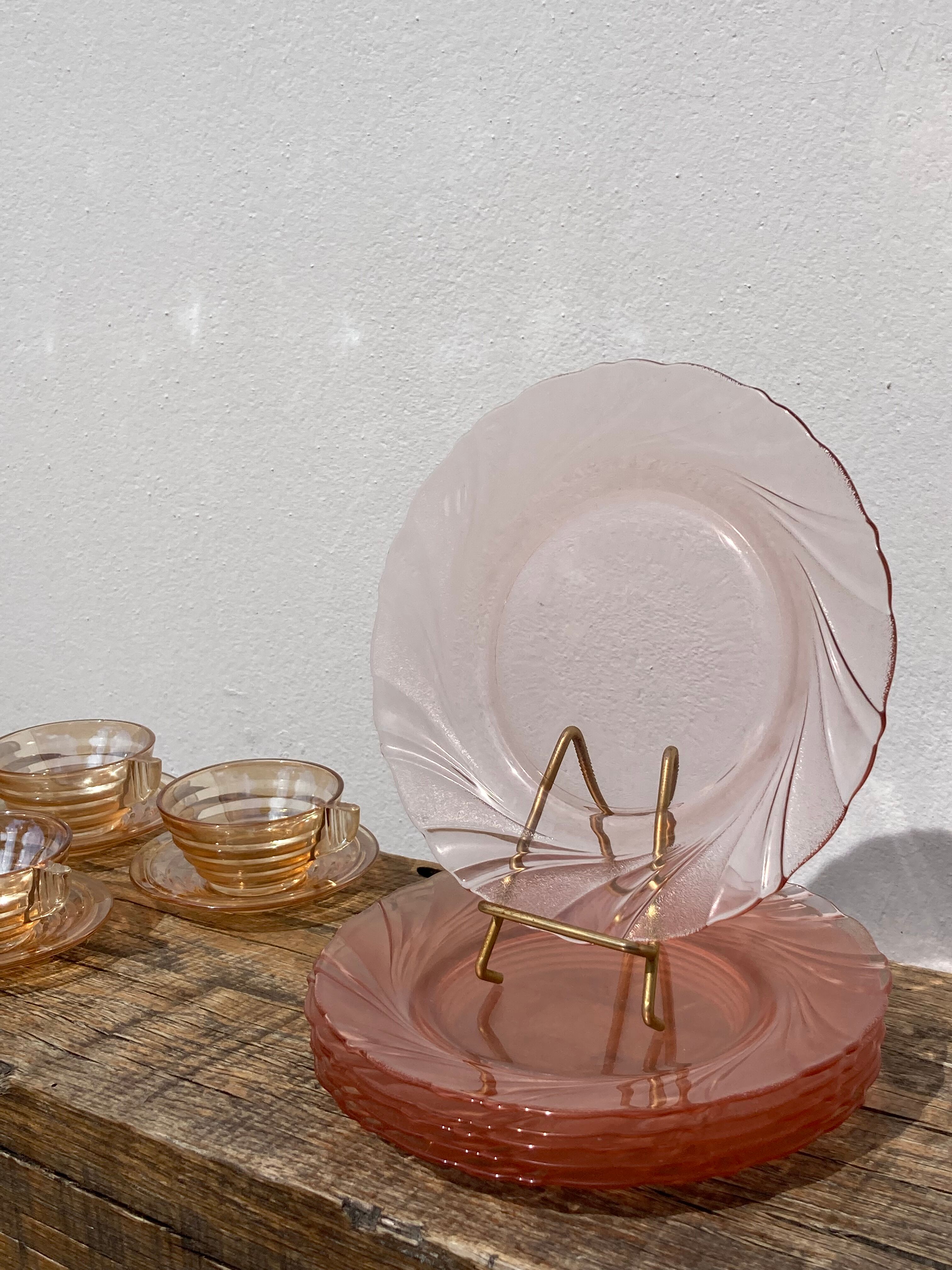 Dessert plate rosaline old pink glass 1960