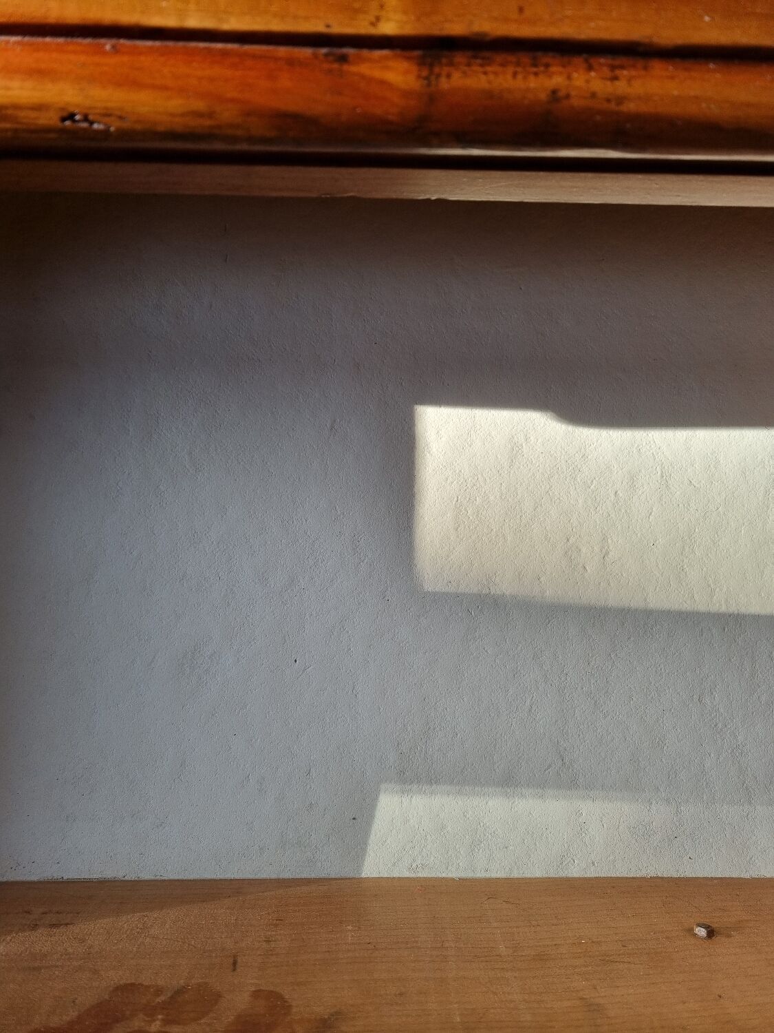 Art deco chest of drawers feet whiskers patinated