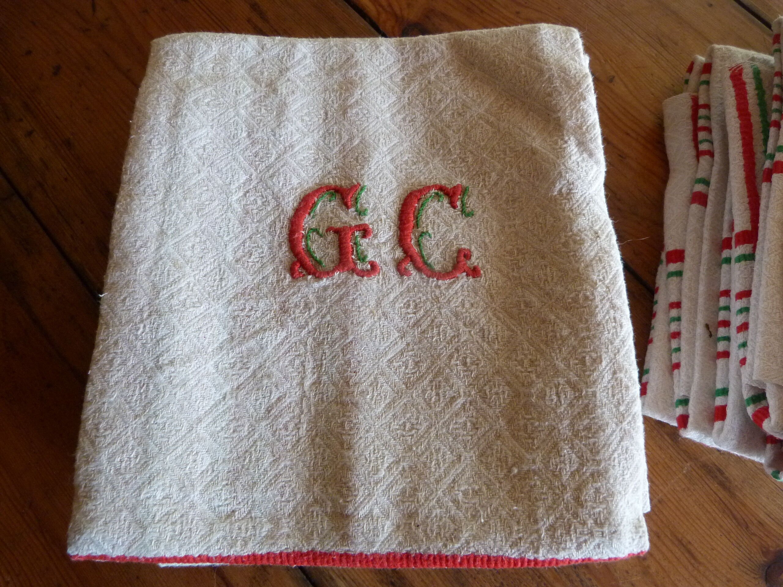 Old tablecloth 1920/1930 linen beige diamonds and red and green stripes + towels