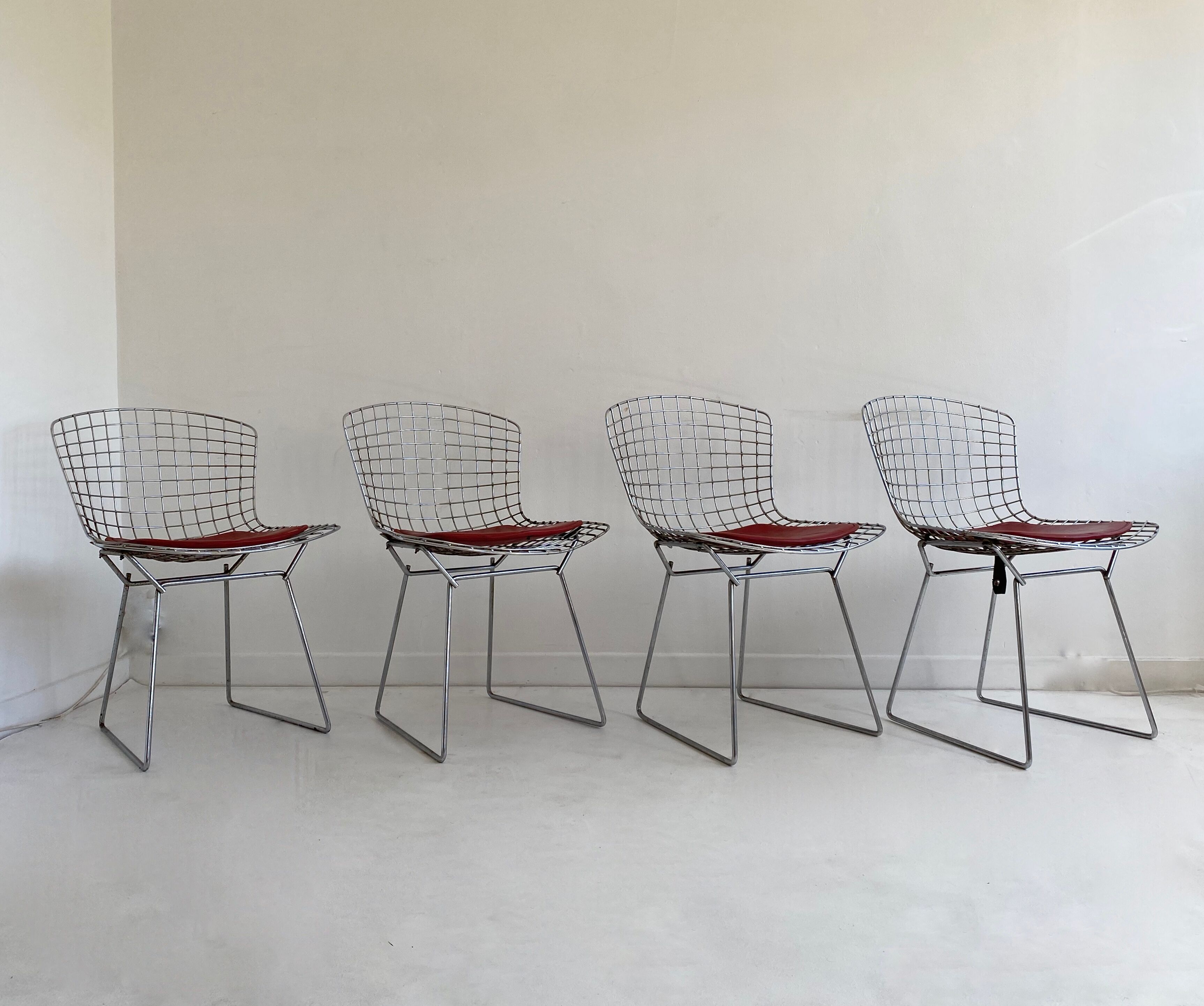 Lot de 4 chaises chromées par Bertoia pour Knoll, vers 1960