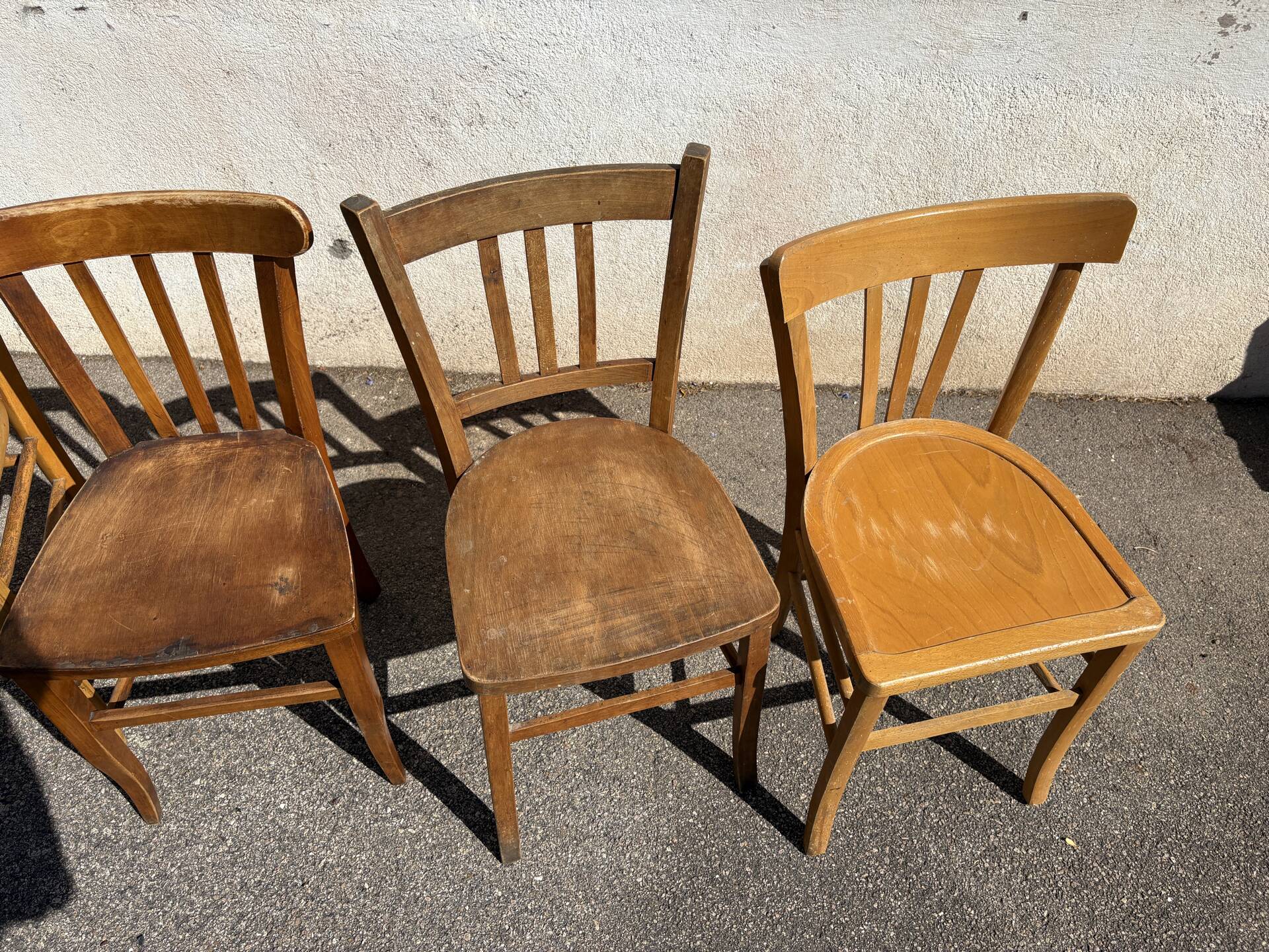 Set de 4 chaises bistrot dépareillées 