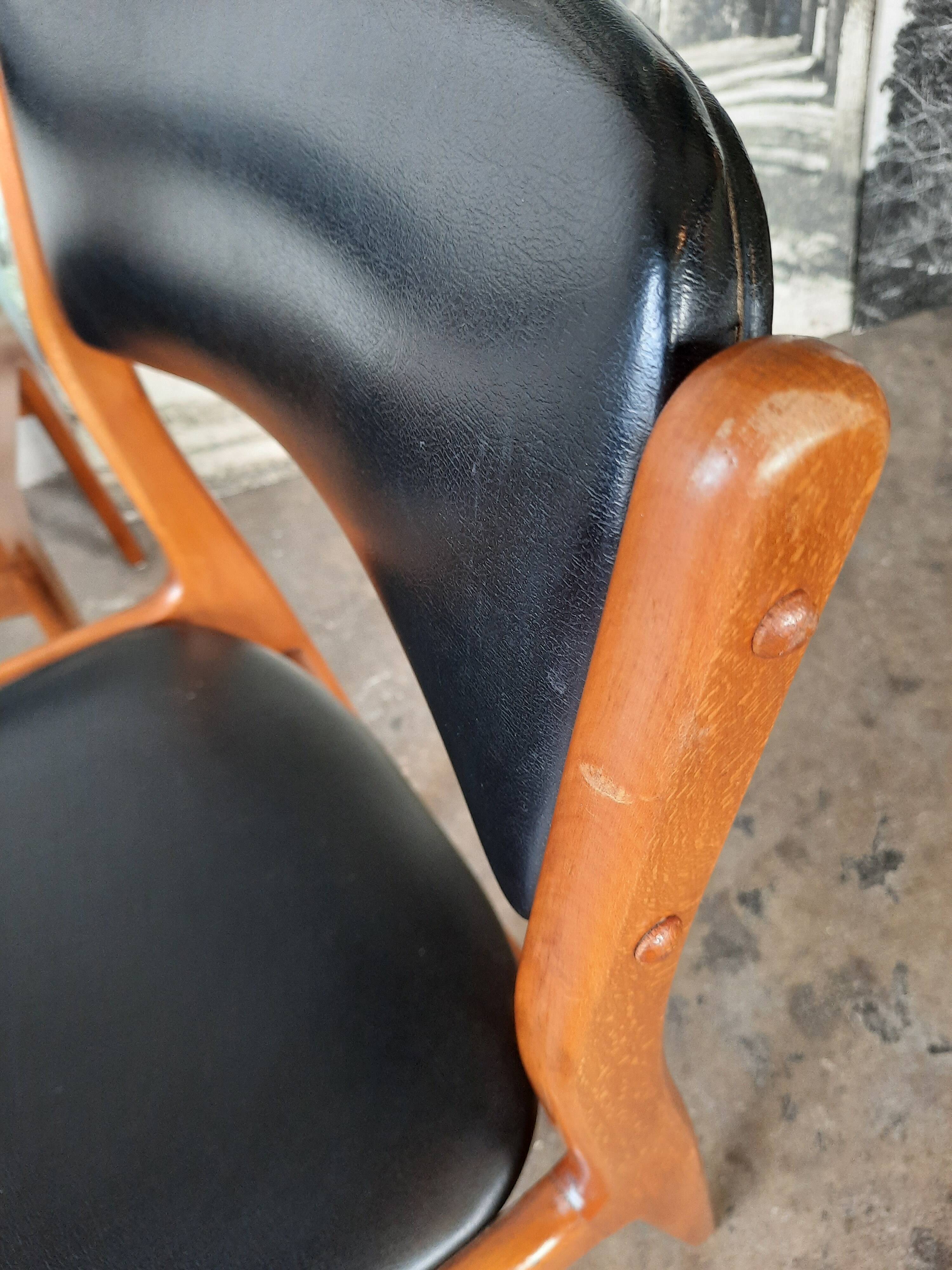Set de 4 chaises scandinave,  Skaï  année  70