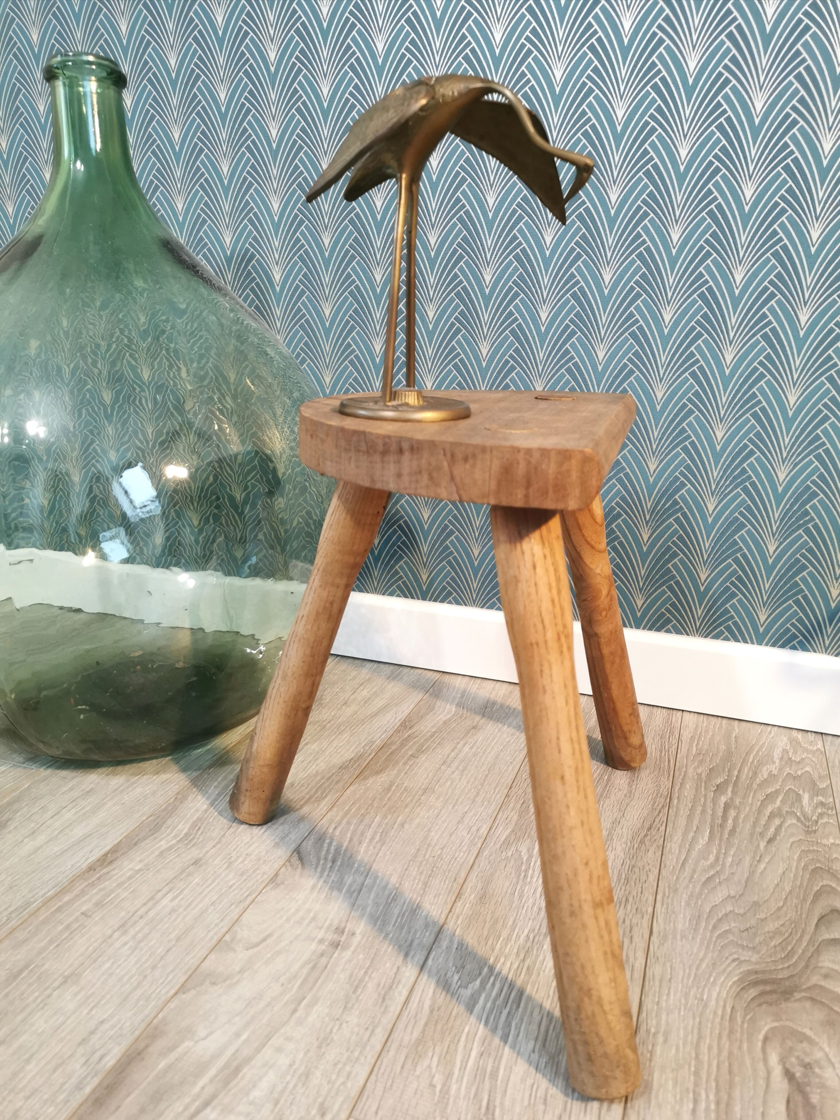 Tripod tabouret