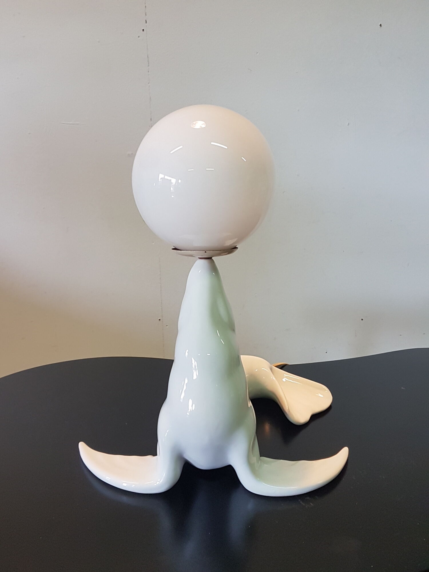 Ceramic sea lion table lamp, Italy 1970s
