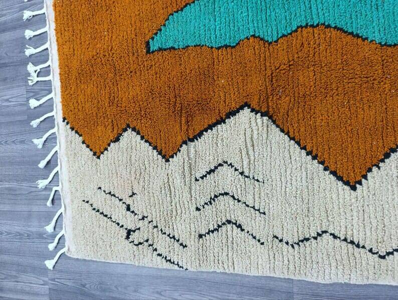 Handmade traditional pure wool rug, size 250 x 250 cm