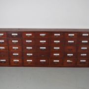 Grand Cabinet d'Apothicaire Antique en Pitch Pine, Belgique, avec Boucliers en Émail, 1900s