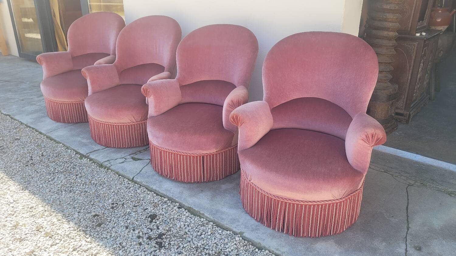 Série de 4 Fauteuils crapauds en velours ancien 1930s