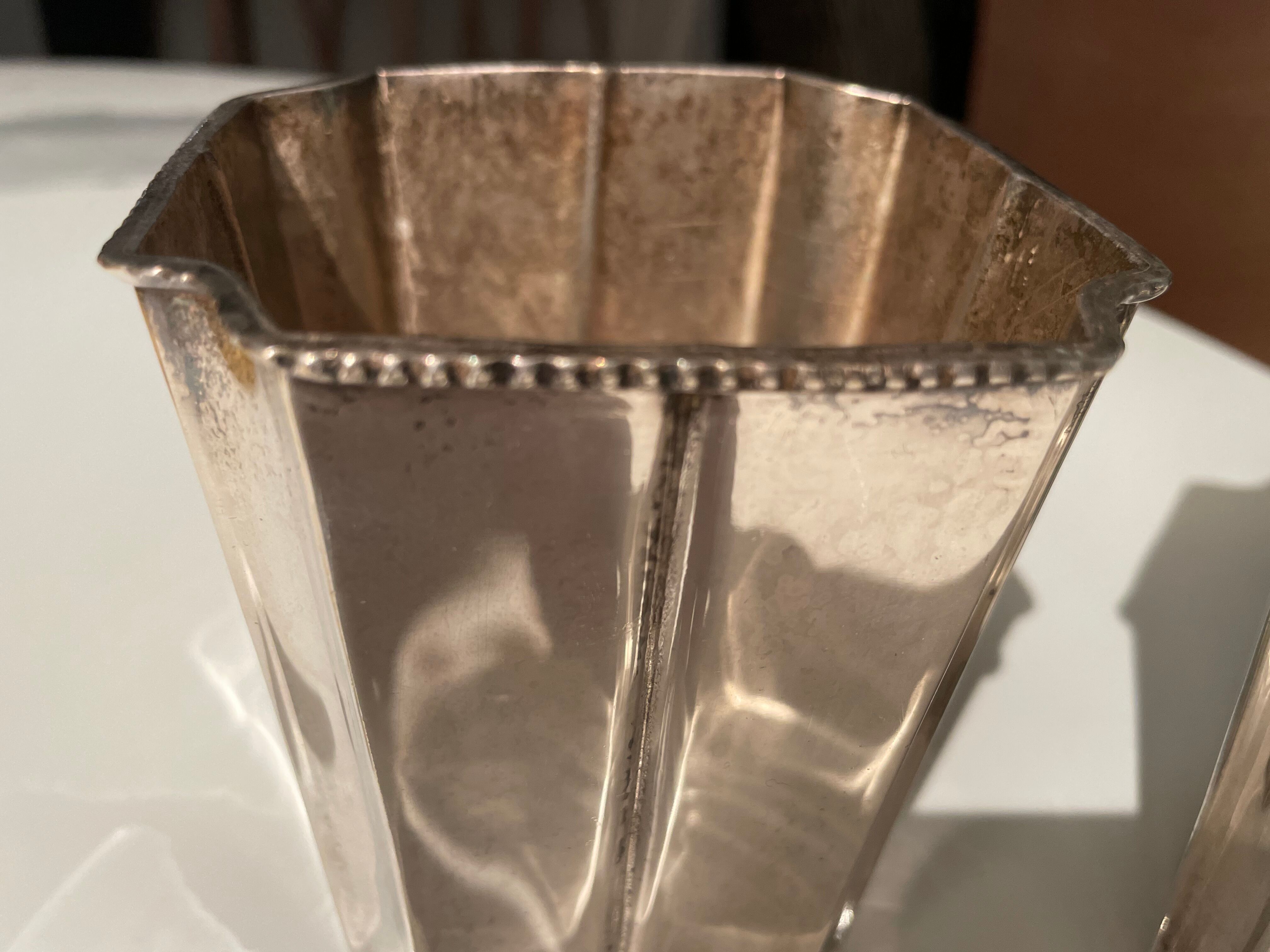 Pot cover, silver metal centerpiece