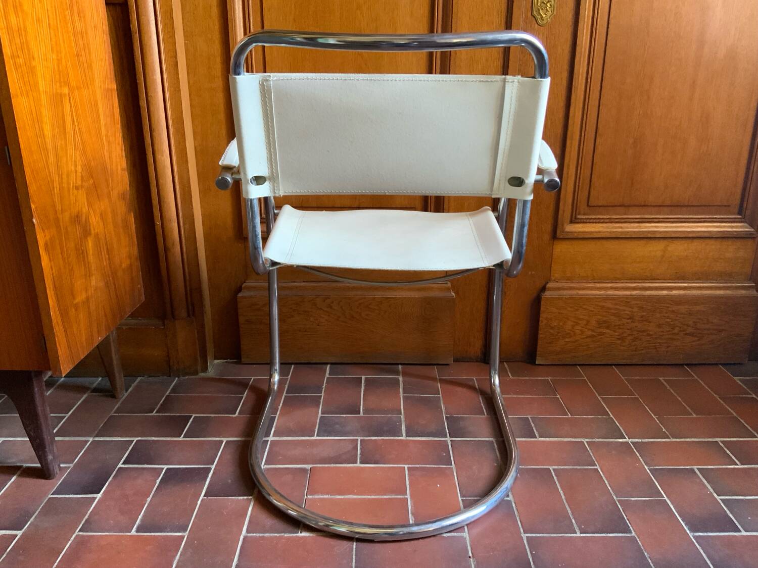 1970s leather cantilever chair