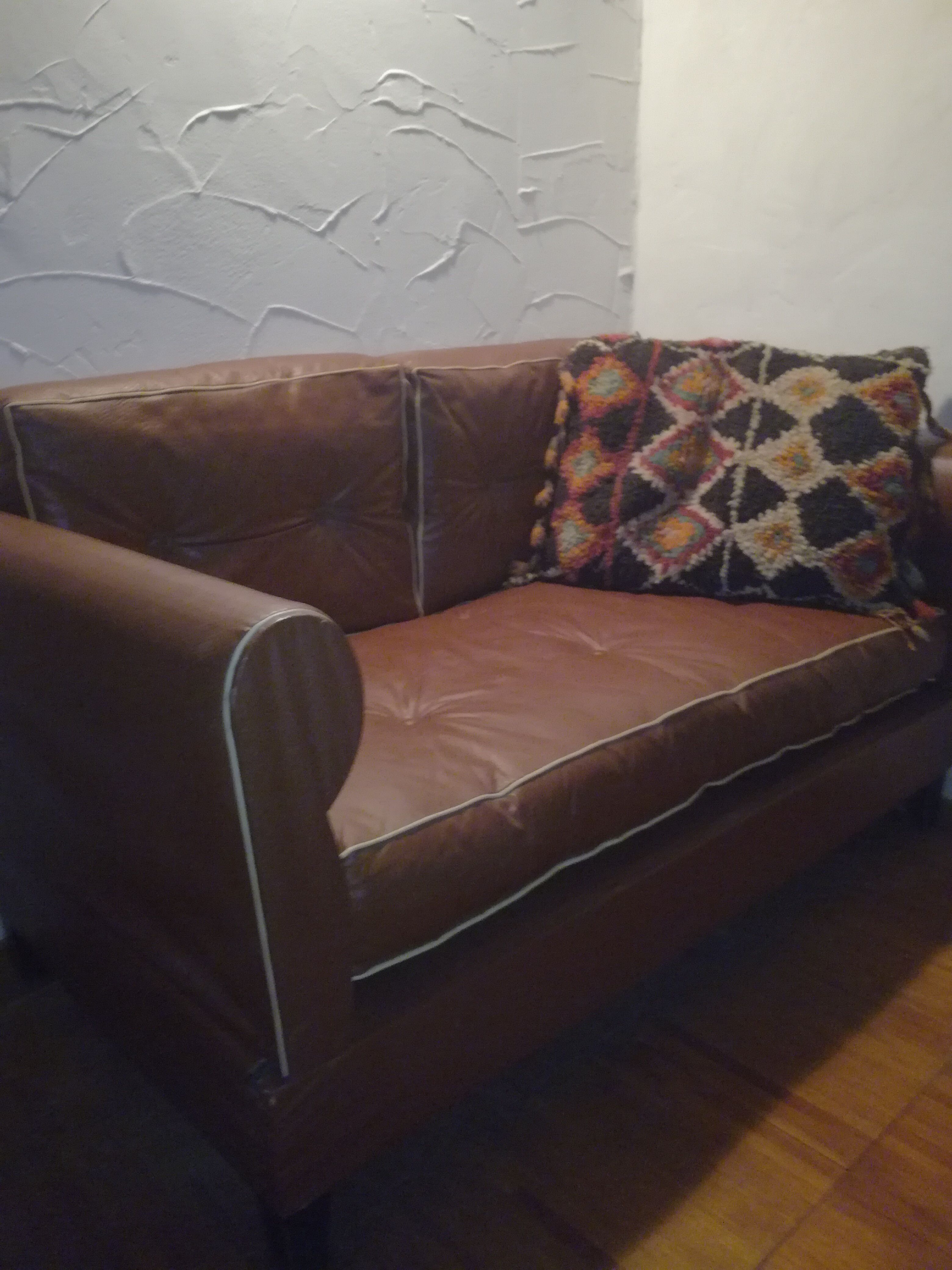 2-seater vintage fawn skai