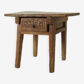 Spanish side table in solid wood Vintage Circa 1750