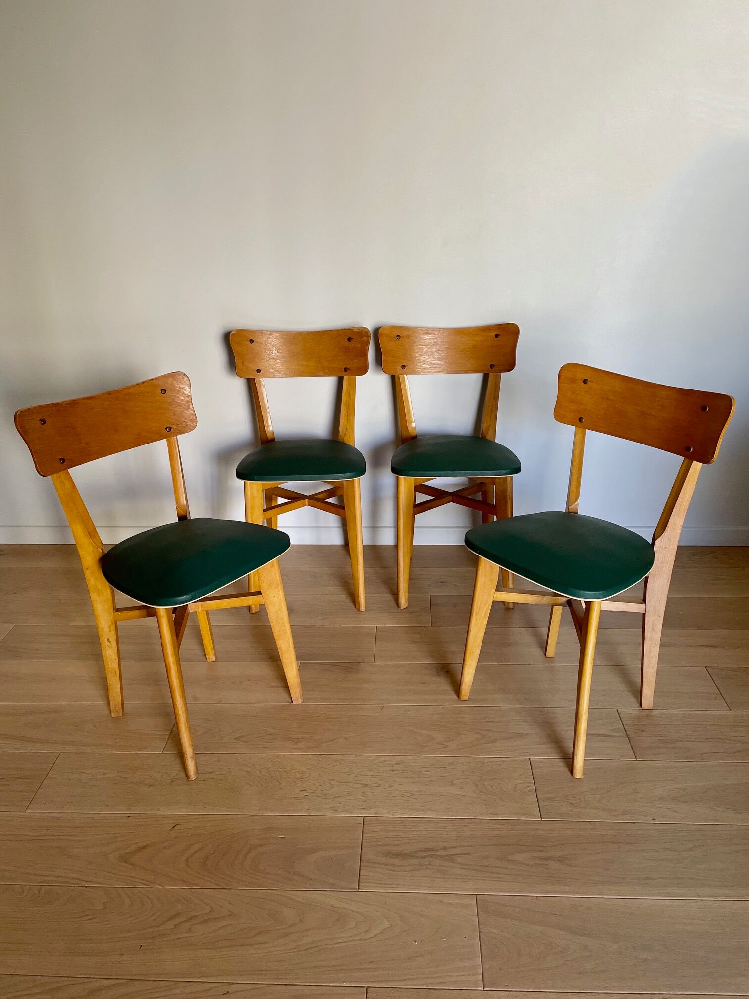 Set of 4 vintage chairs