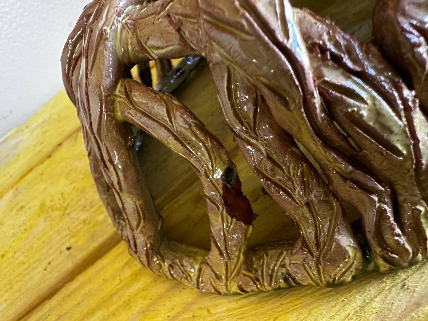 Vintage woven ceramic basket / empty pocket 19 / 25 cm