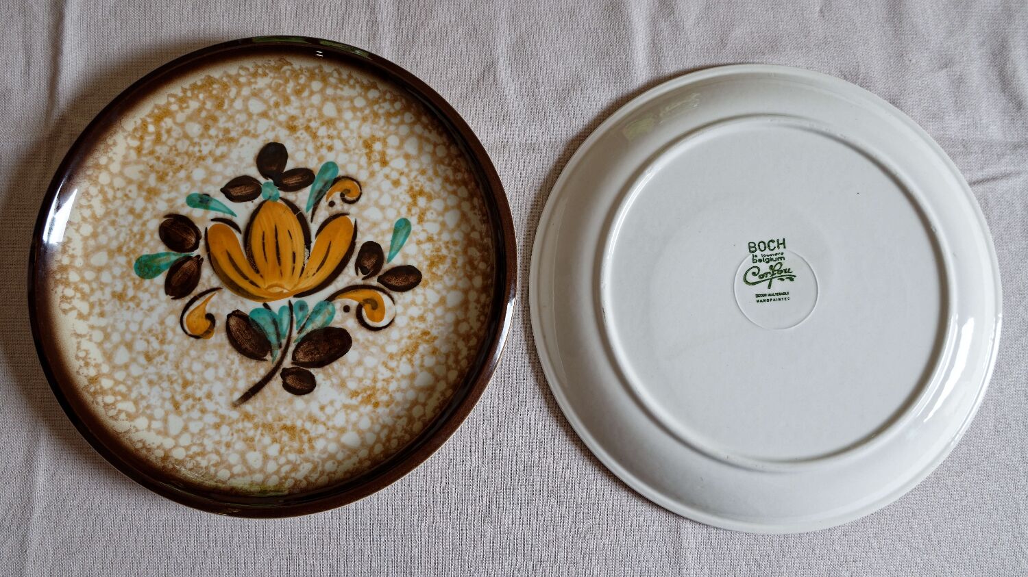 Lot 6 flat plates Boch La Louvière model Corfu