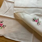 Sets of two hand-embroidered cotton napkins