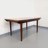 Vintage Scandinavian style dining table from the 50s 60s in rosewood with extensions