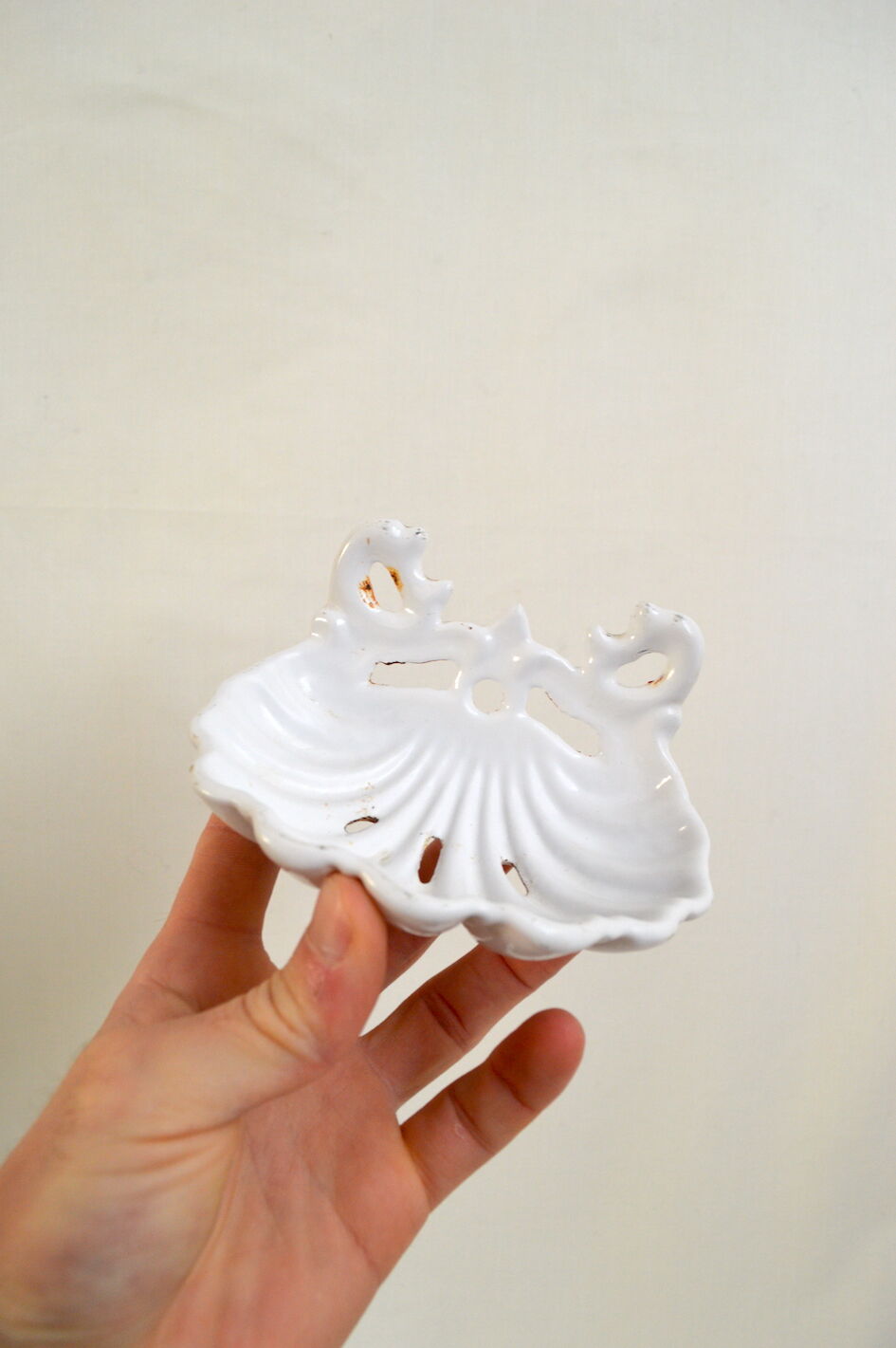 Cast iron scallop soap dish