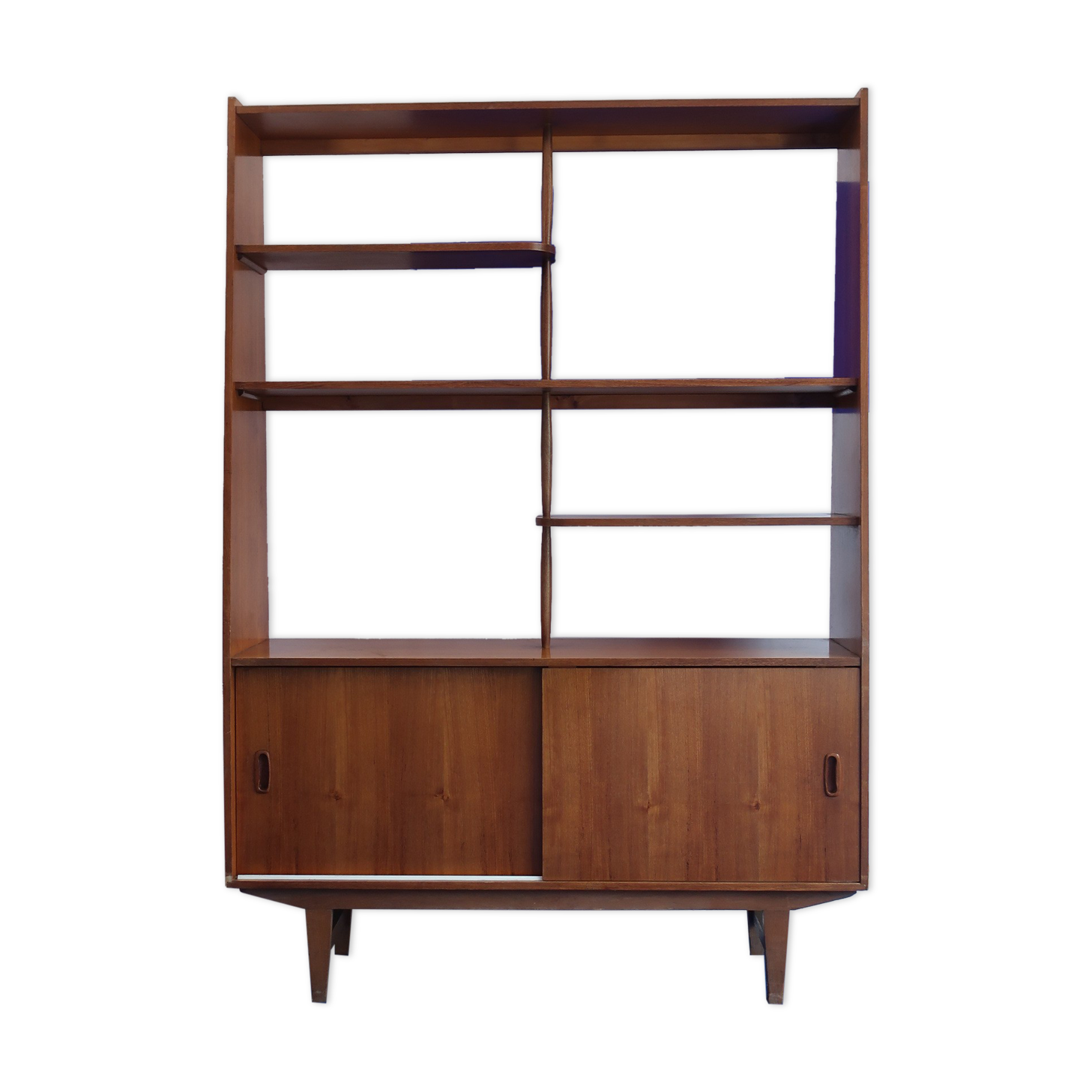 Library separator of 60s teak pieces