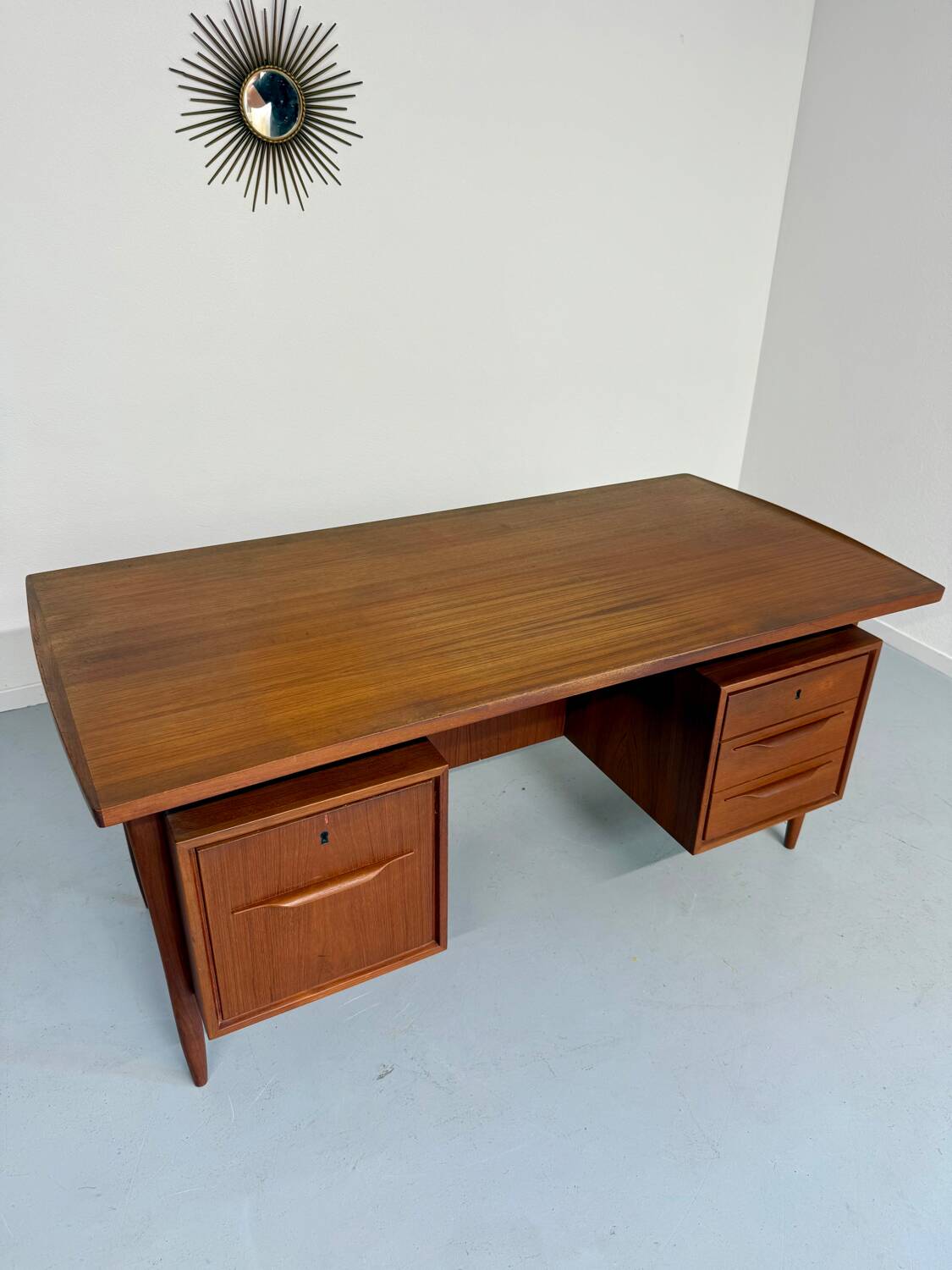 Scandinavian design desk Swiss Teack 70s vintage teak