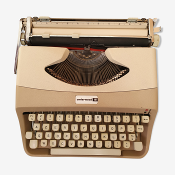 Underwood Typewriter 18