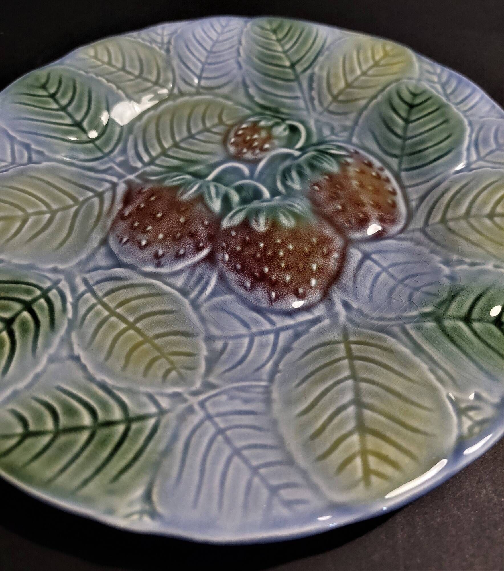 Strawberry barbotine plate Salins les Bains 20th century
