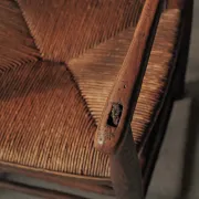 Fauteuil paysan en bois massif et paille, XIXᵉ siècle