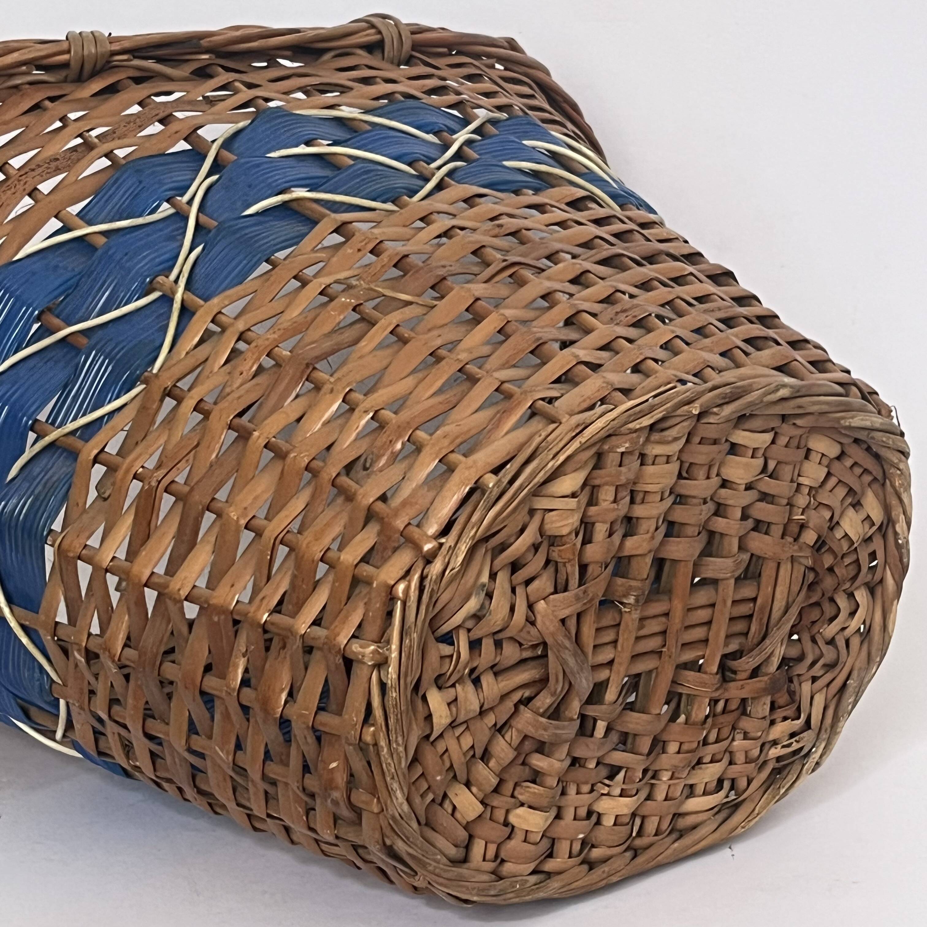 Panier vintage osier tressé bande bleue