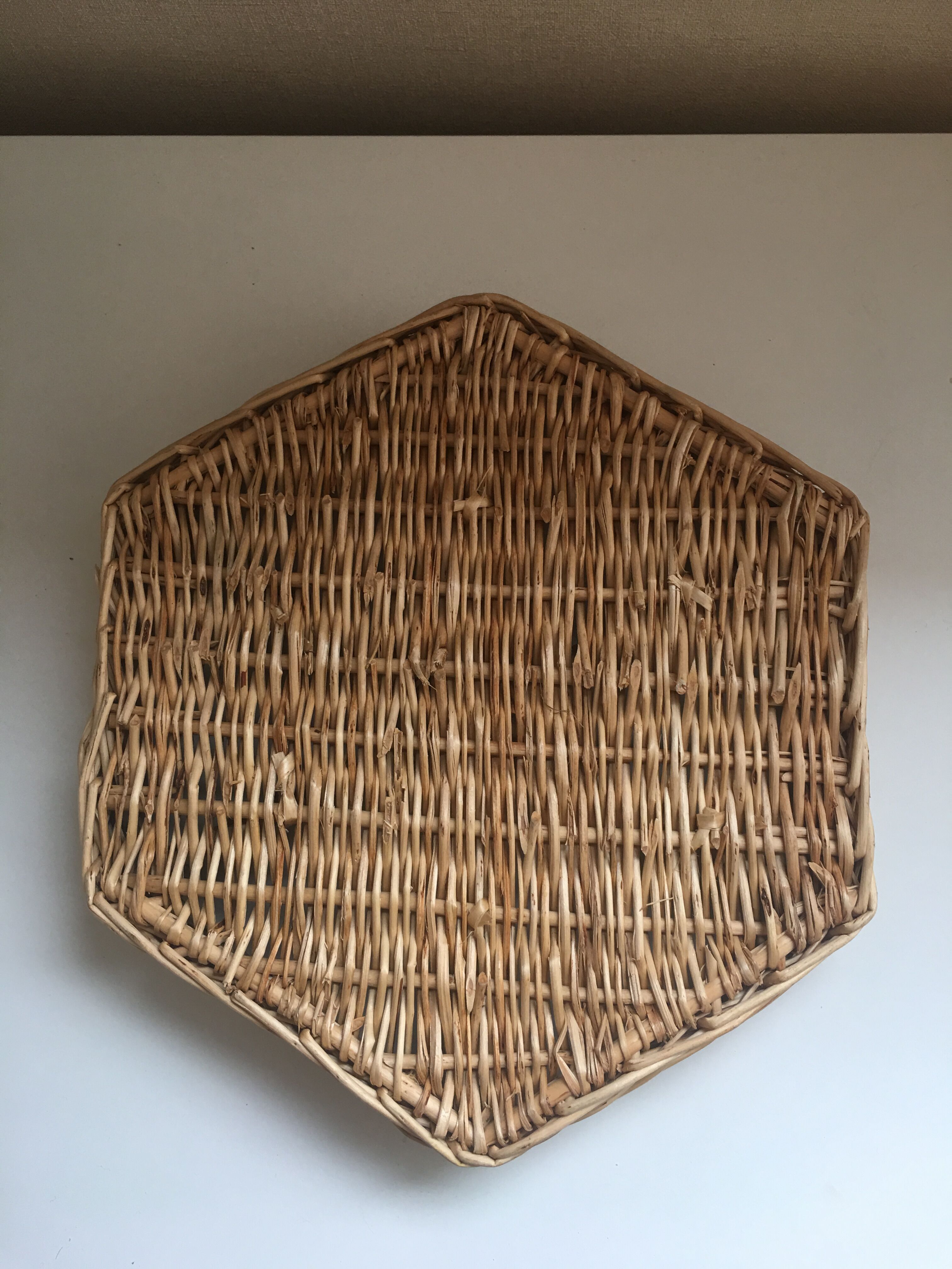 Vintage compartment basket