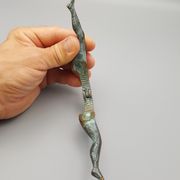 Ancien casse-noisettes en bronze jambes de femme