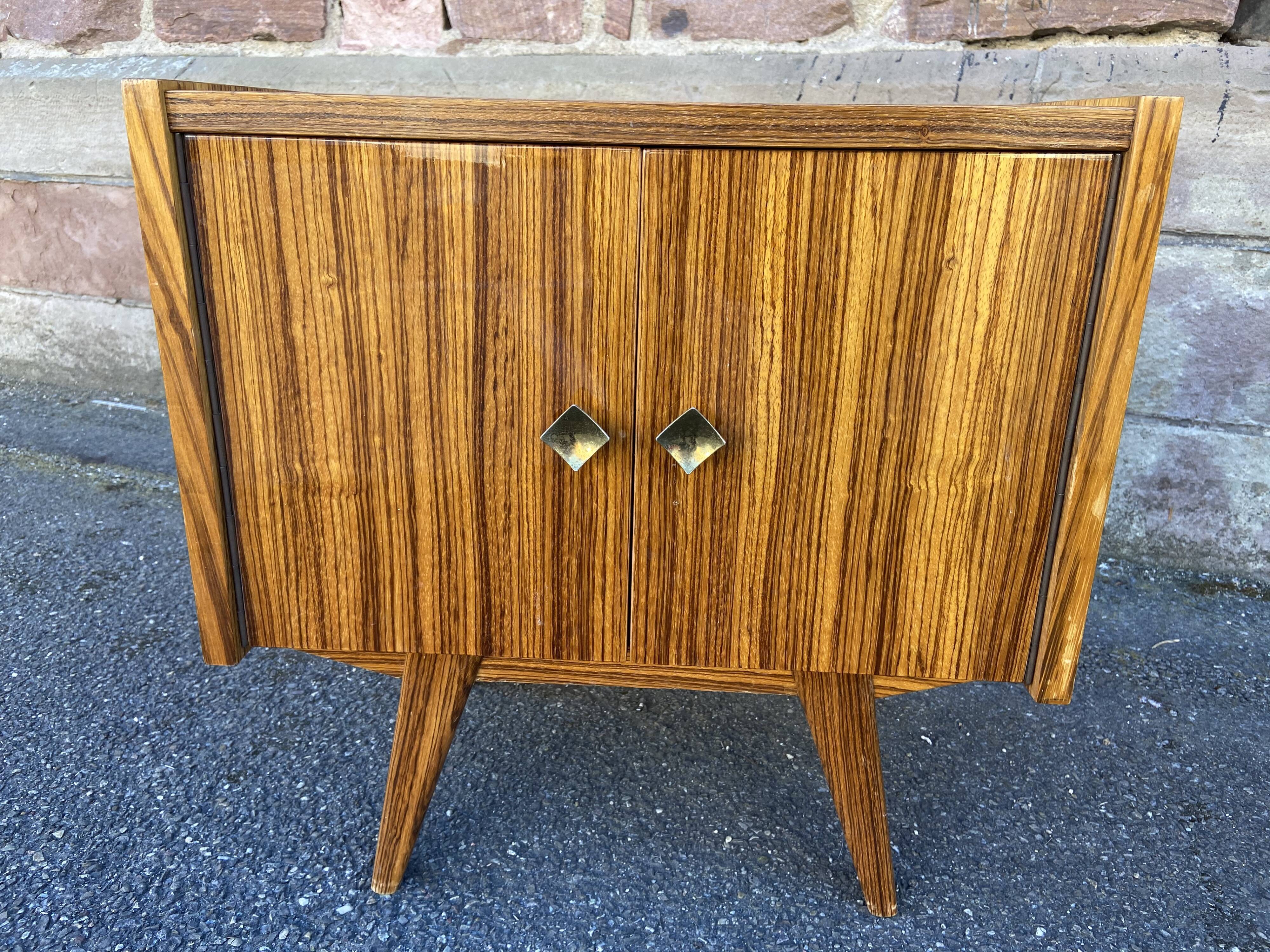 Bedside night table design 1960 vintage Scandinavian feet compass