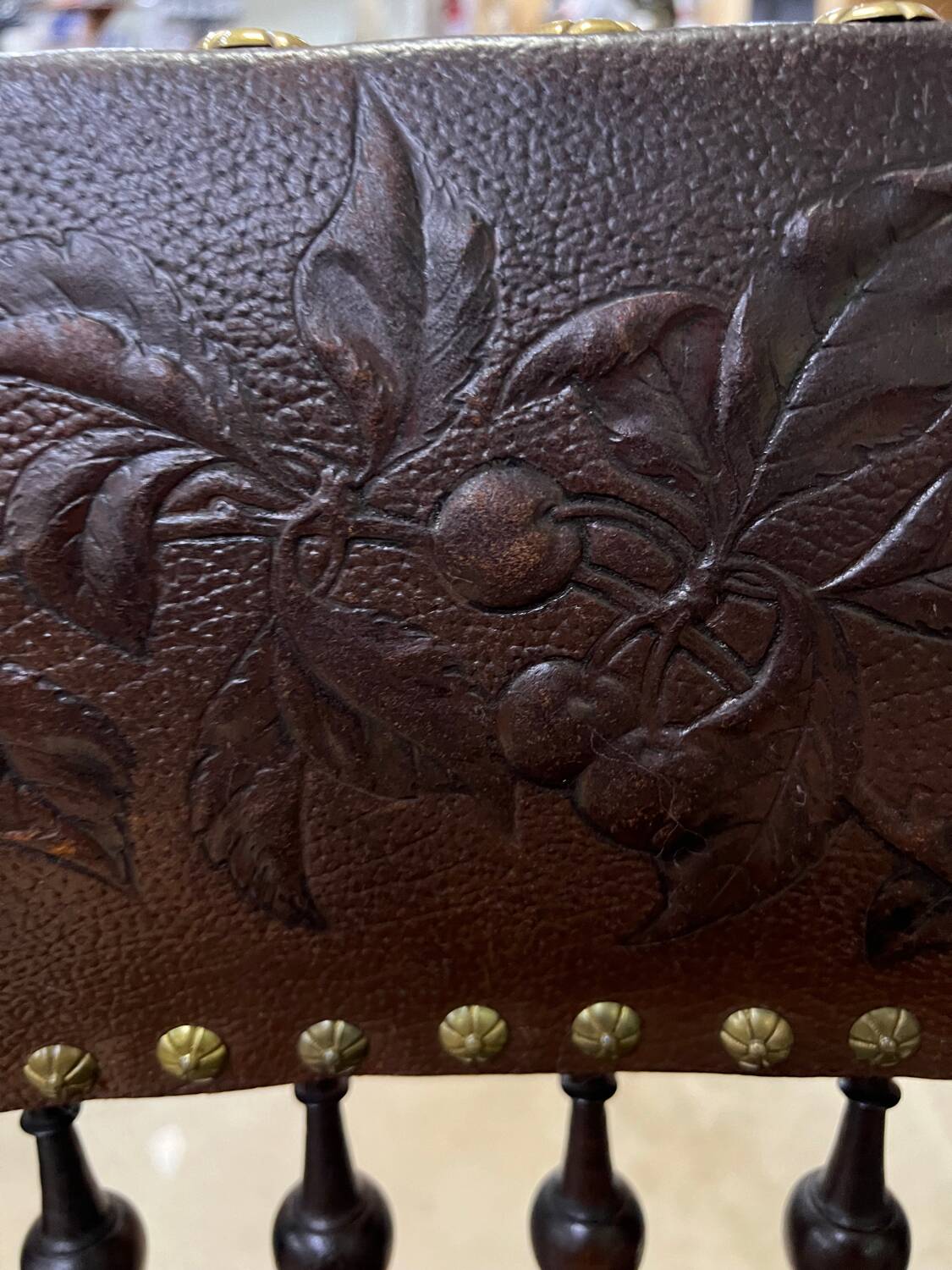 Word of 6 chairs Henri II