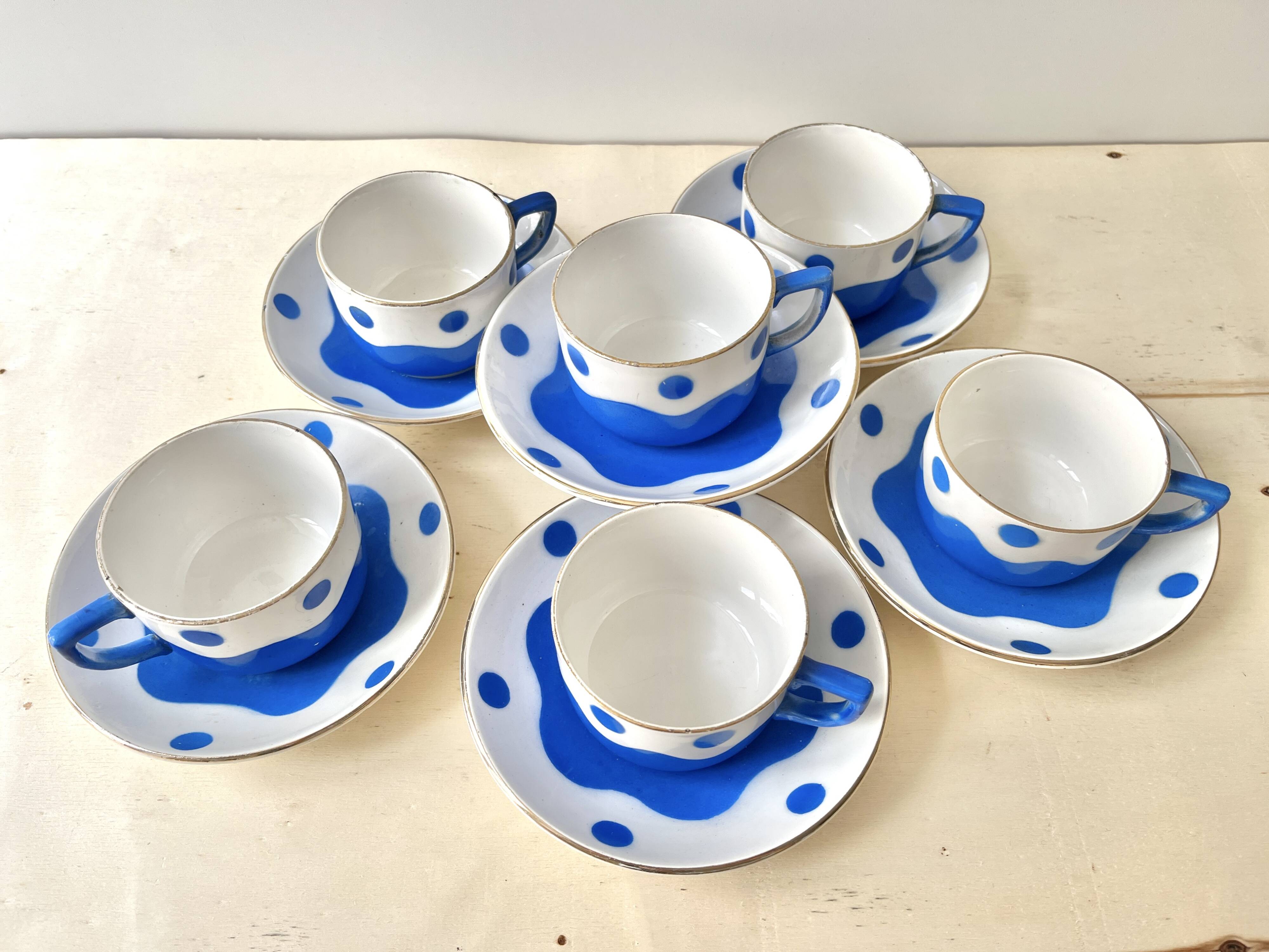 Set of 6 Sarreguemines Digoin earthenware coffee cups with art deco polka dots, 1930s