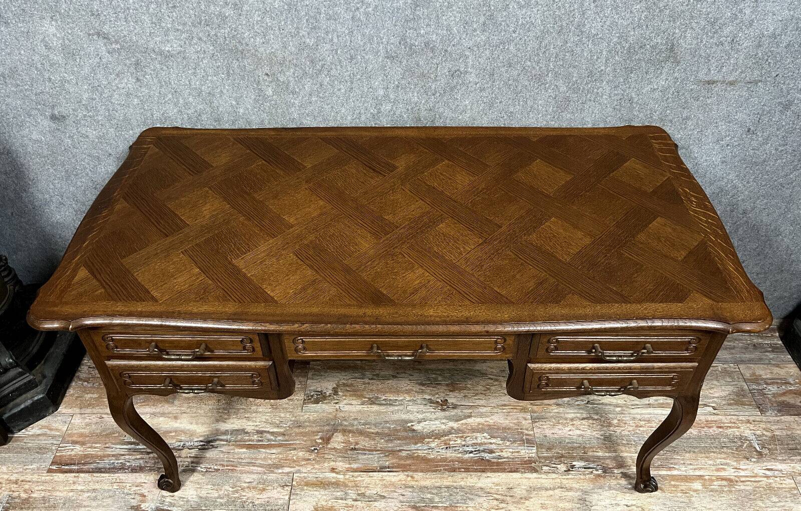 Bureau de centre style louis XV en chêne vers 1950